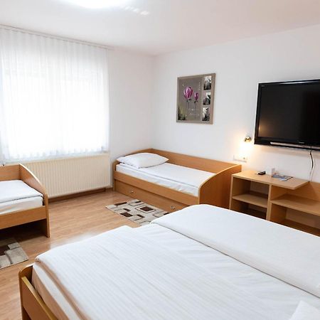 Apartmaji In Sobe Ramar Straza Экстерьер фото