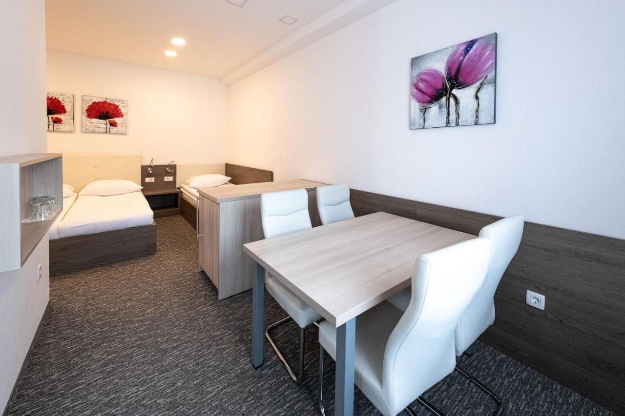 Apartmaji In Sobe Ramar Straza Экстерьер фото