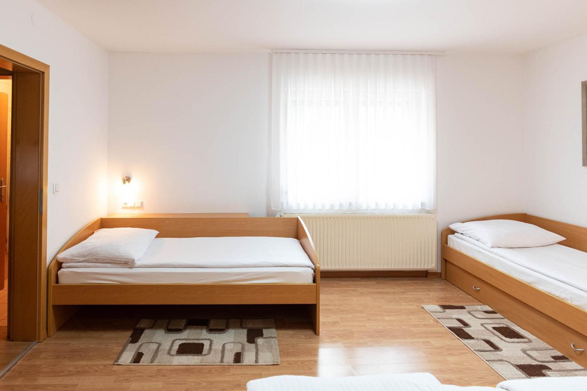 Apartmaji In Sobe Ramar Straza Экстерьер фото